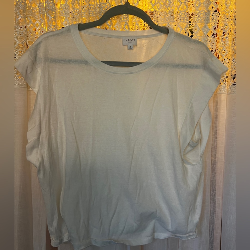 Le Lis: White Shirt: Large